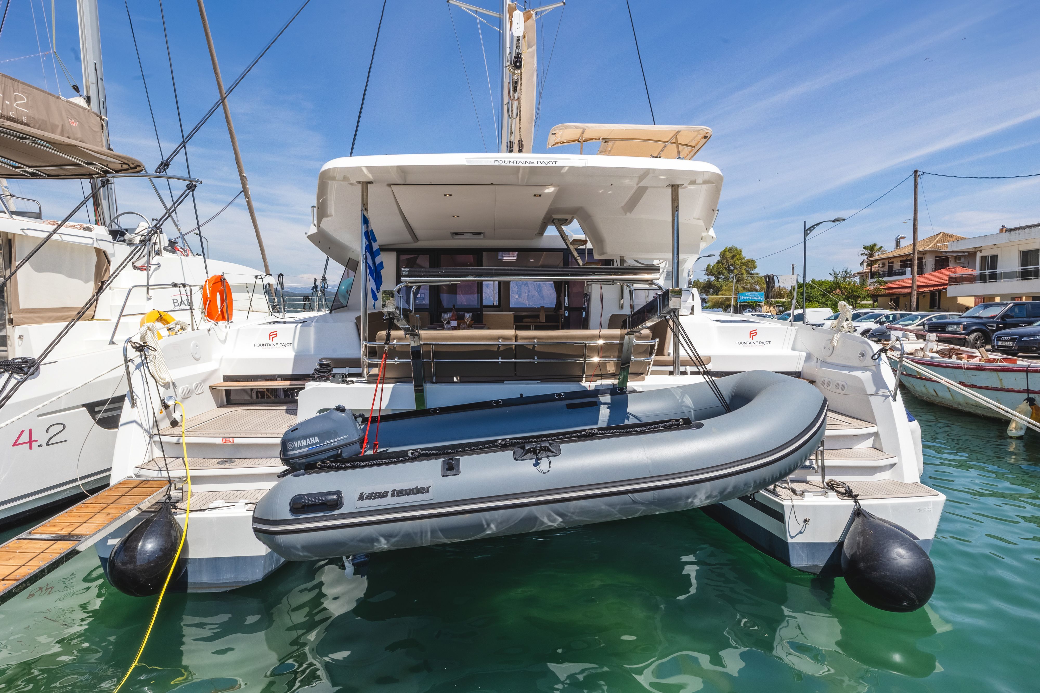 Yacht image 13