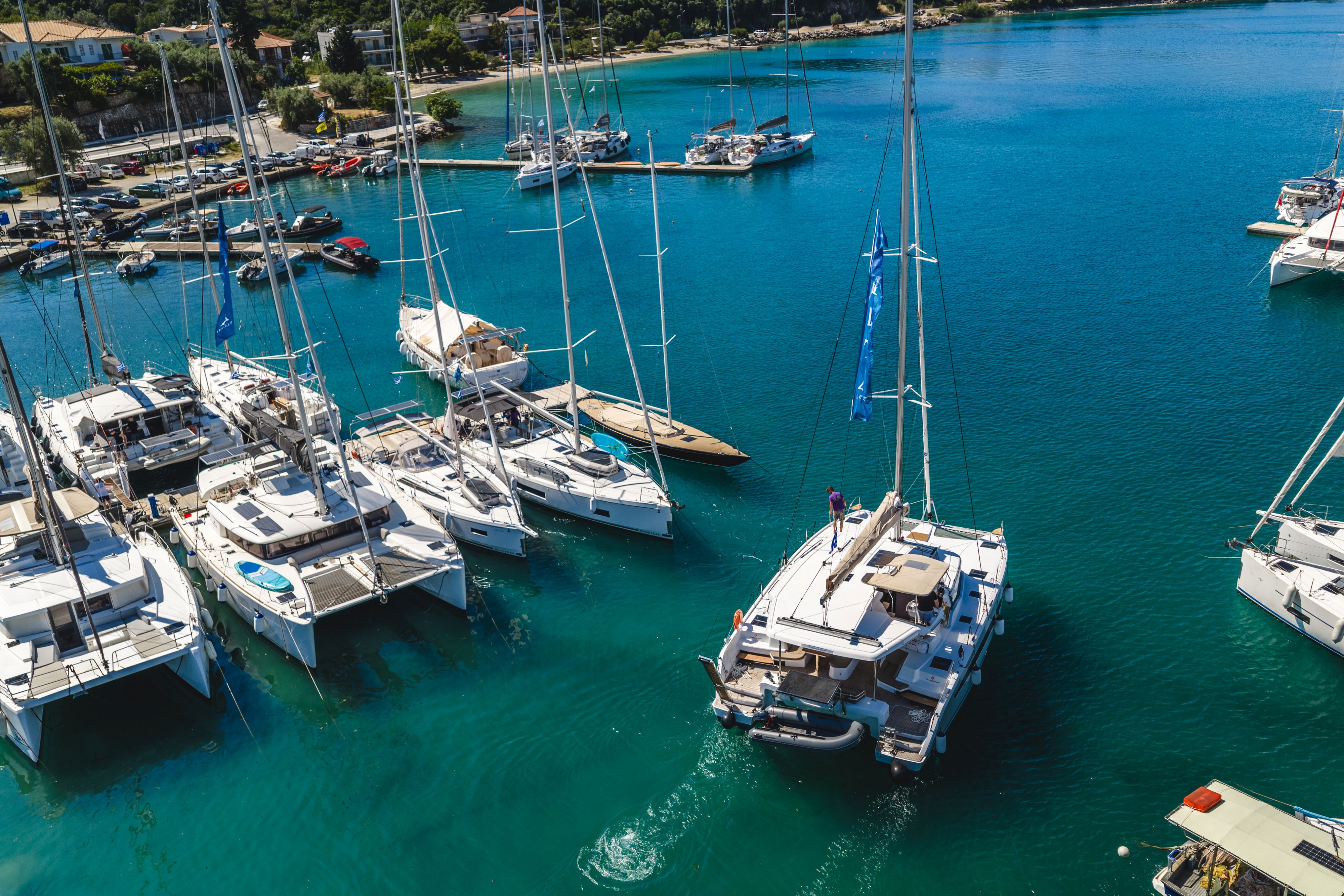 Yacht image 19