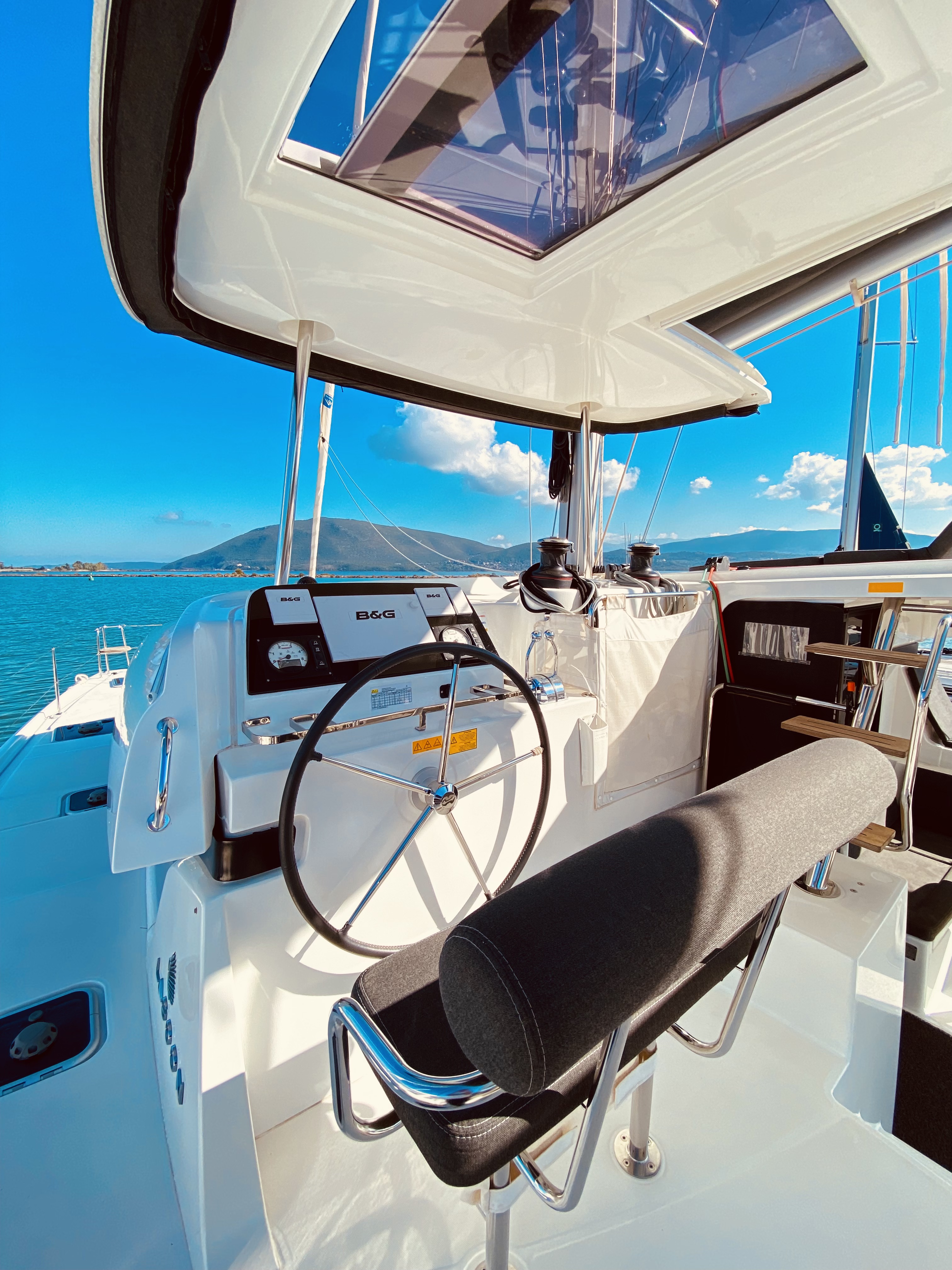 Lagoon 42  