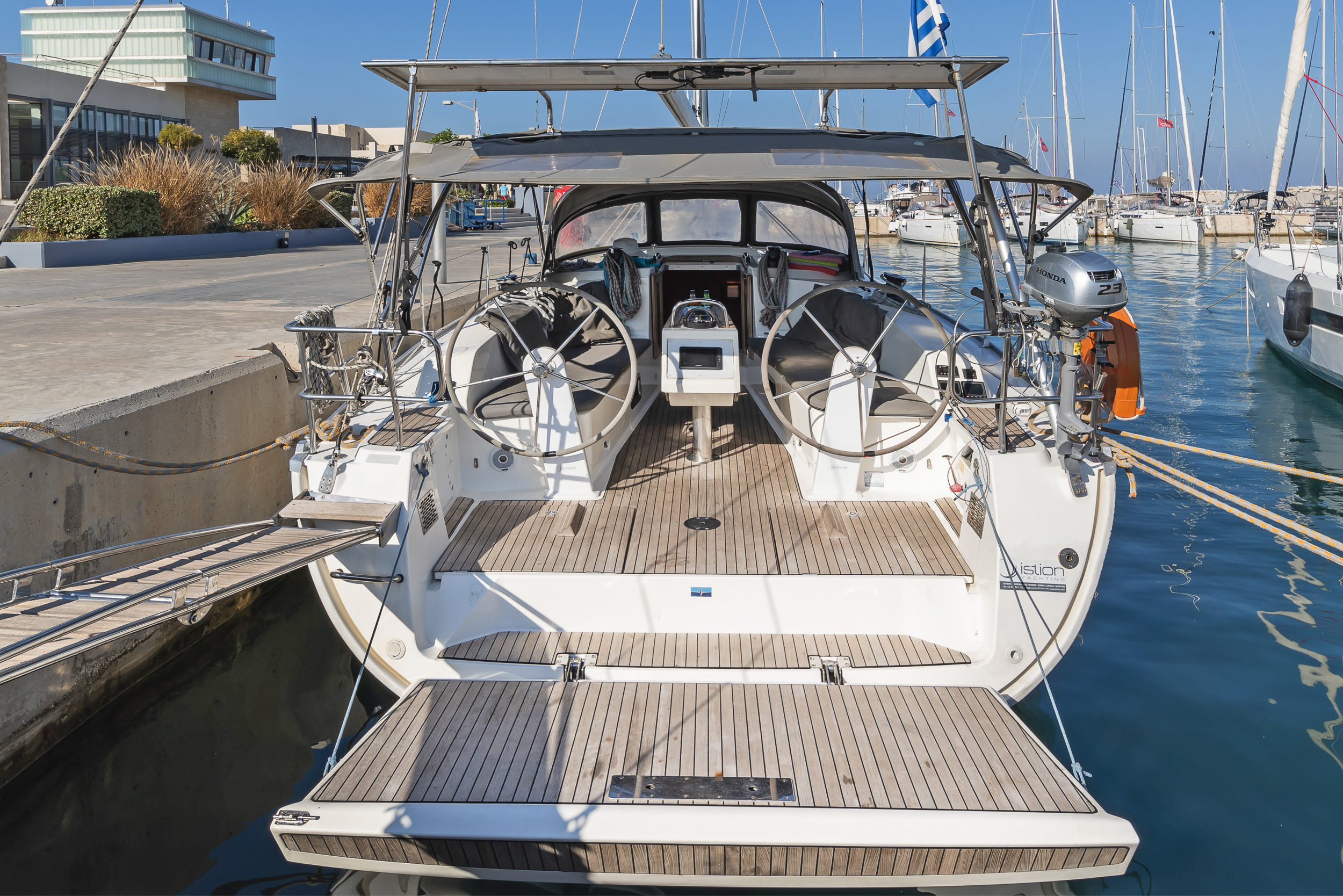 Bavaria  - Altair -  - Griechenland, Port of Volos