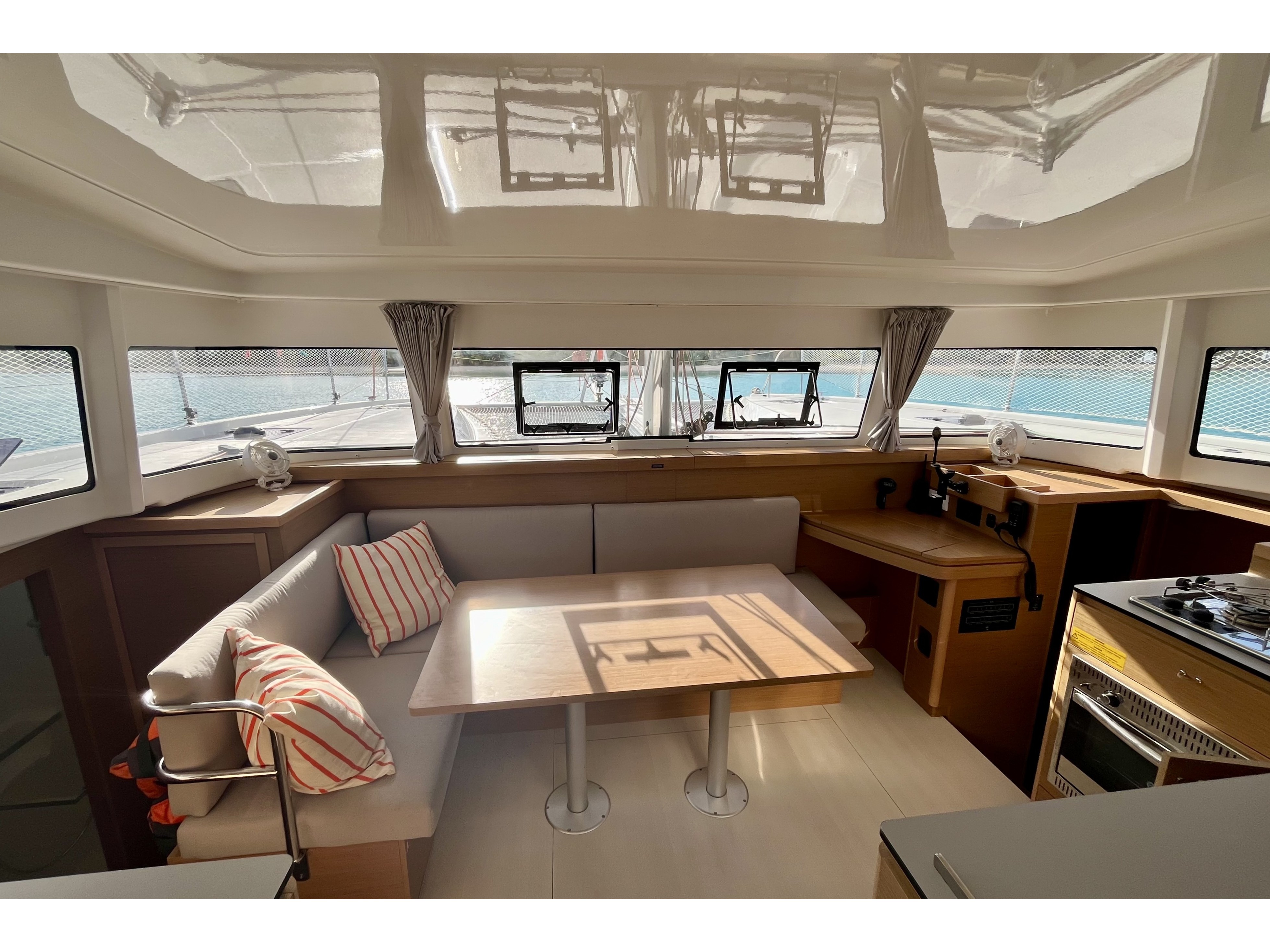 Yacht image 4