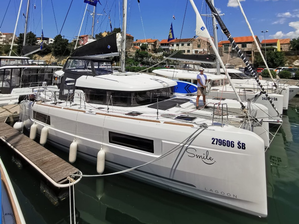 Lagoon 40 (2023) – SMILE
