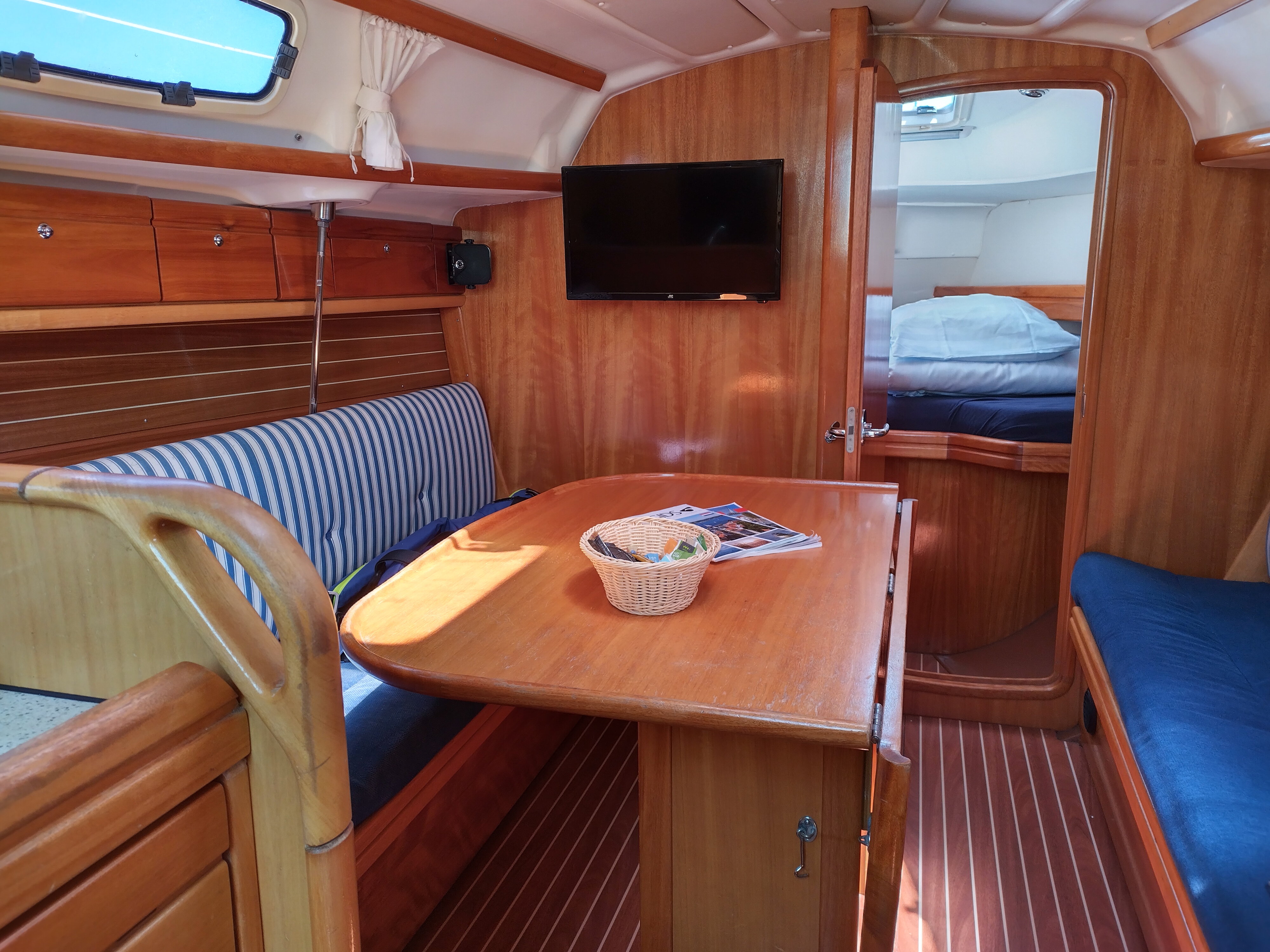 Boat image