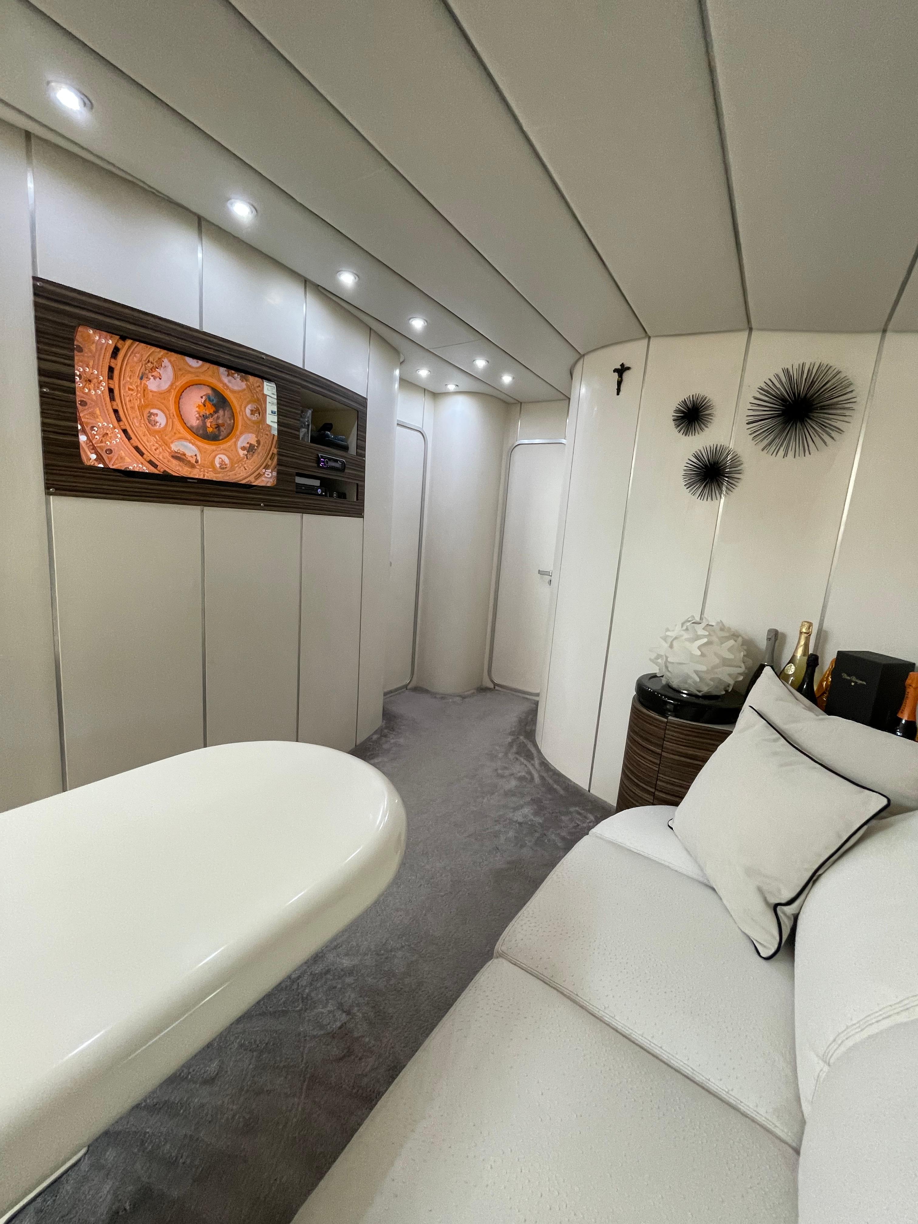 Mangusta 65, Salerno