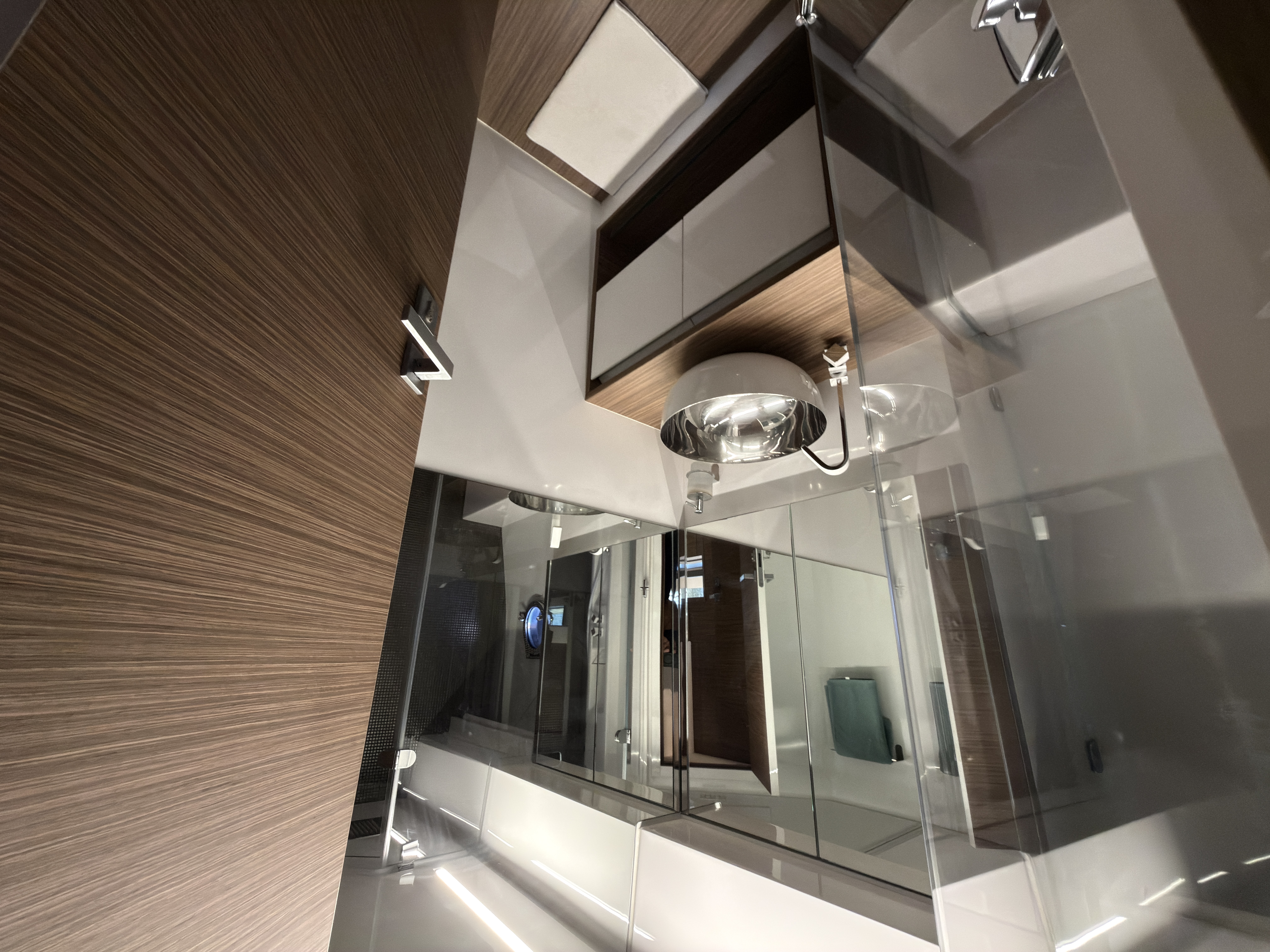 Yacht image 26