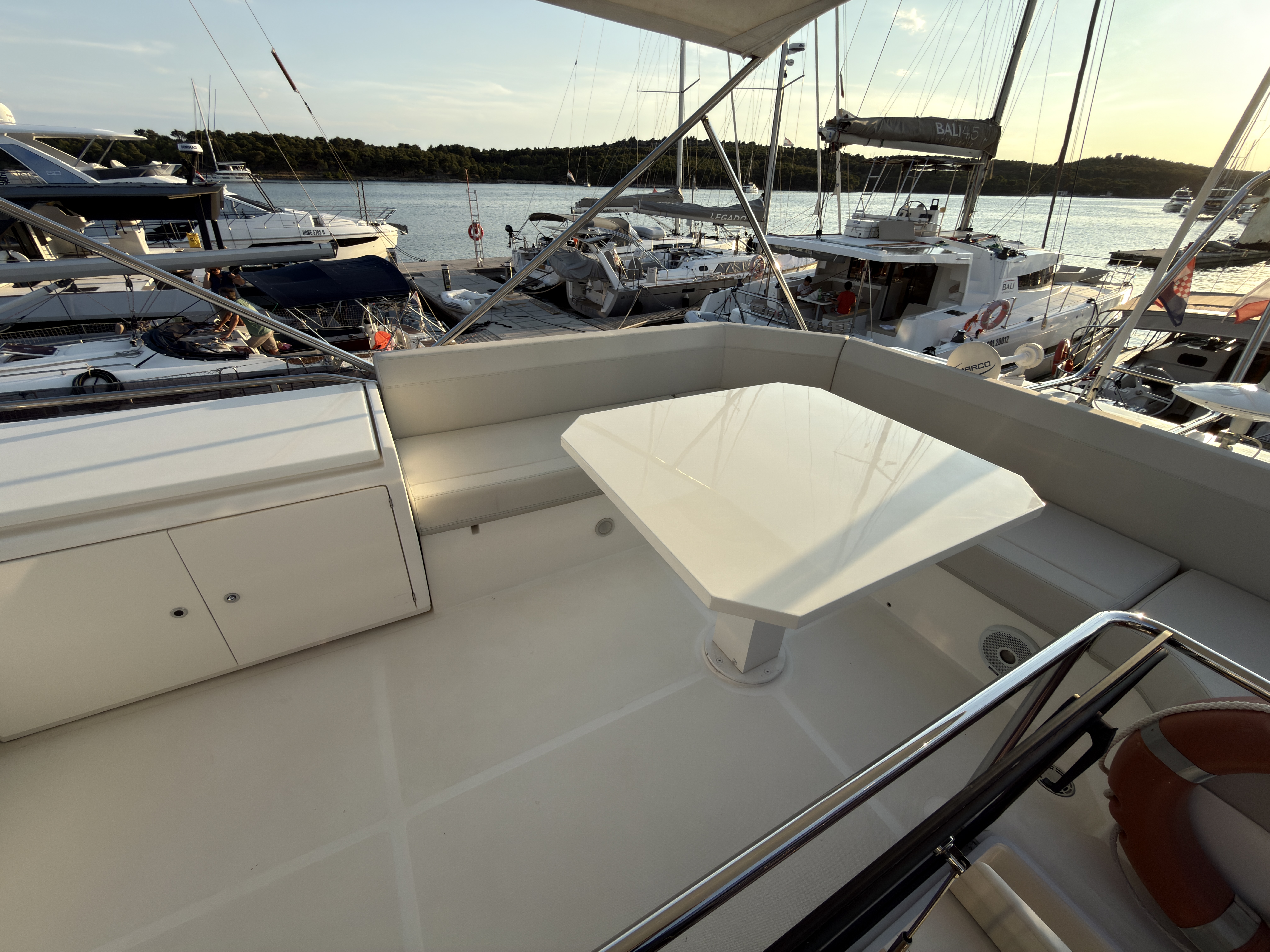 Yacht image 22
