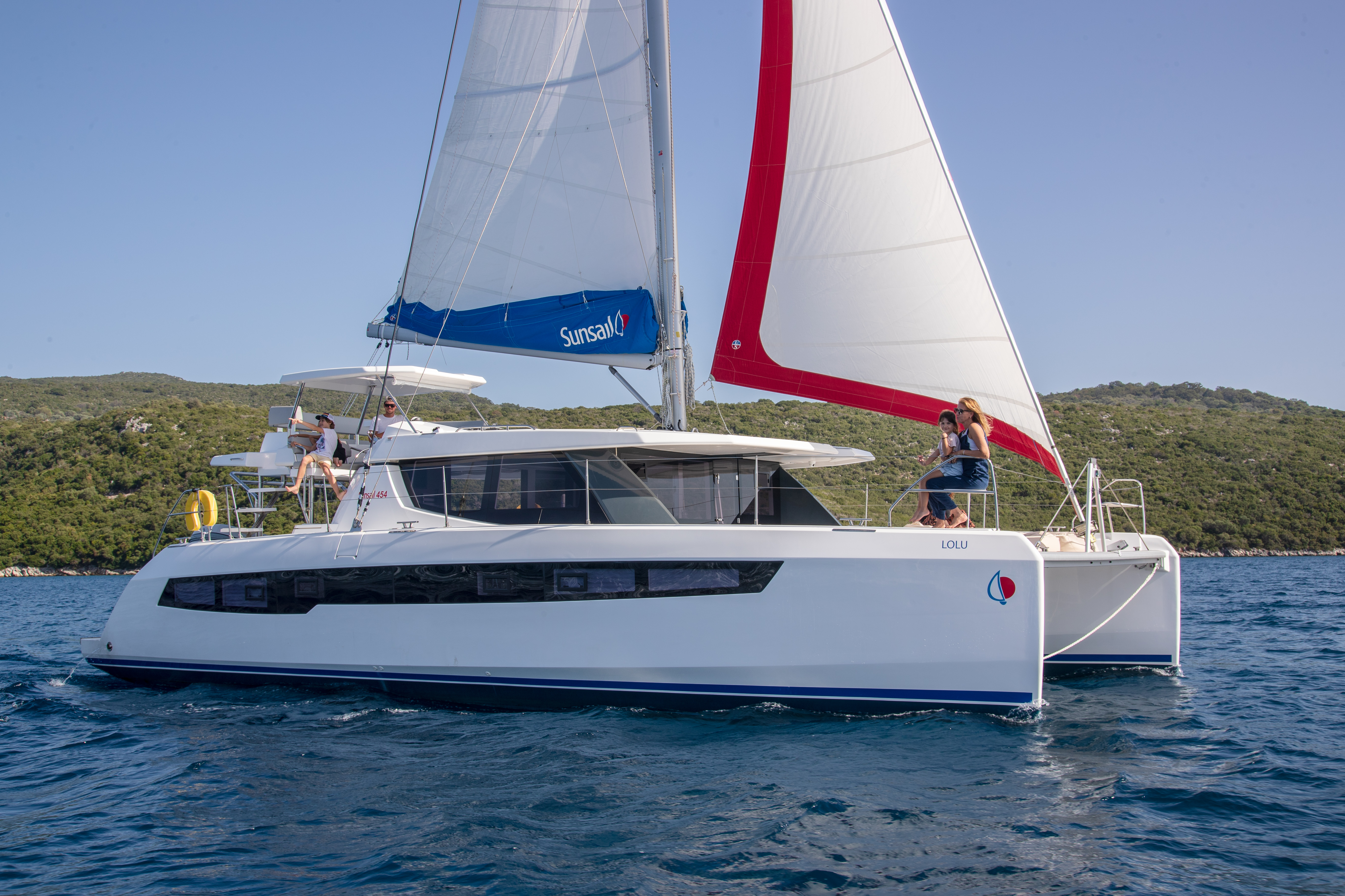 Leopard 45 (2022) – Sunsail 454L Premium Catamaran
