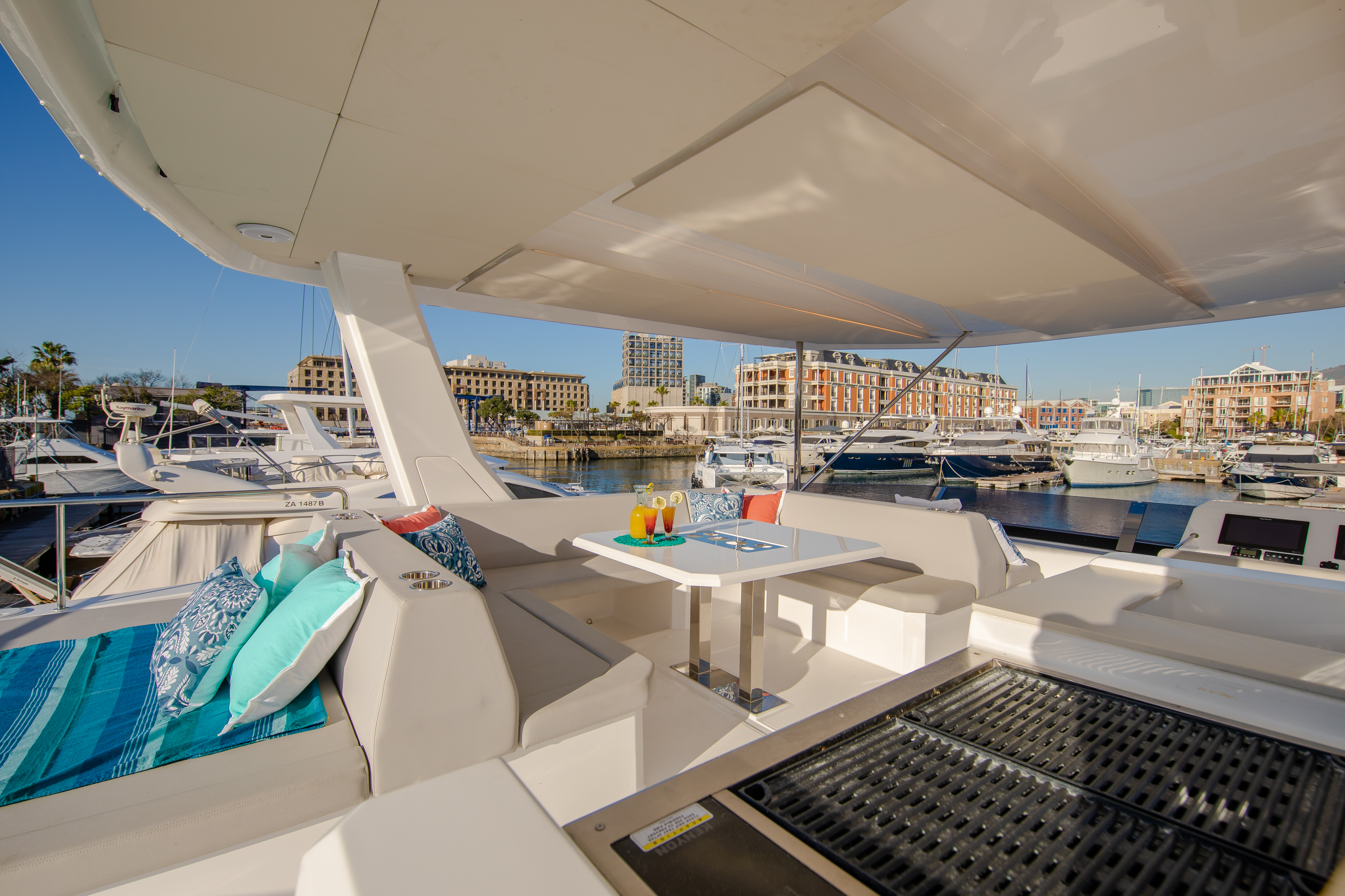 Moorings 534 PC Crewed