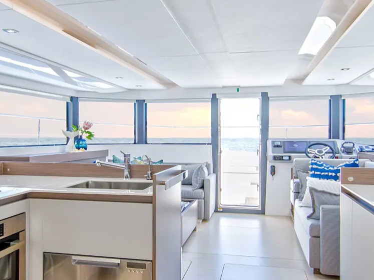 Moorings 464PC/10 Exclusive - Image 7