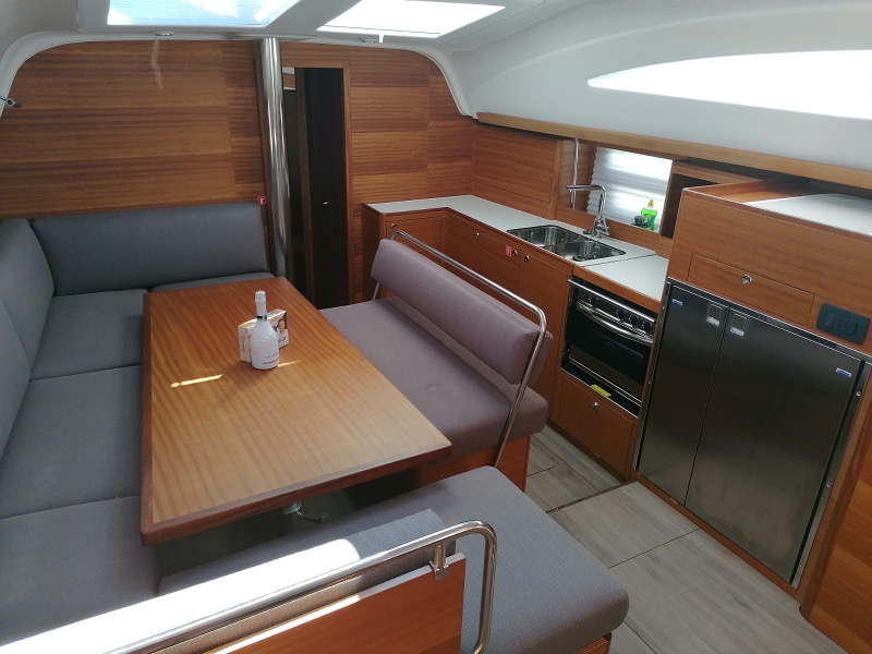 S/Y - Elan Impression 45.1 - 4 Cabins - Built 2020