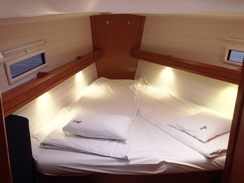 фото Bavaria 40 Cruiser 10
