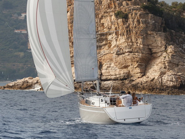 照片 Bavaria Cruiser 33 6
