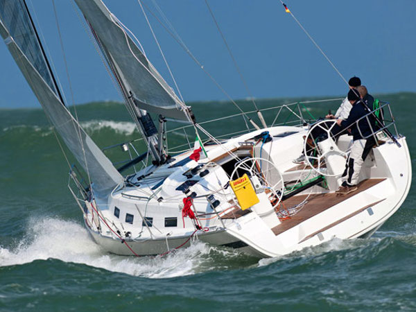 foto Bavaria Cruiser 40S 11
