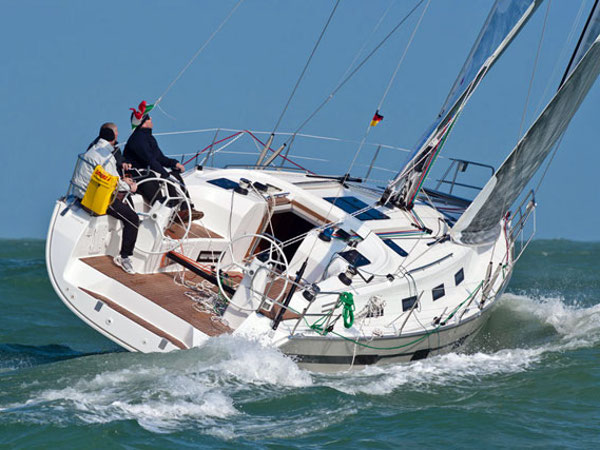 foto Bavaria Cruiser 40S 12