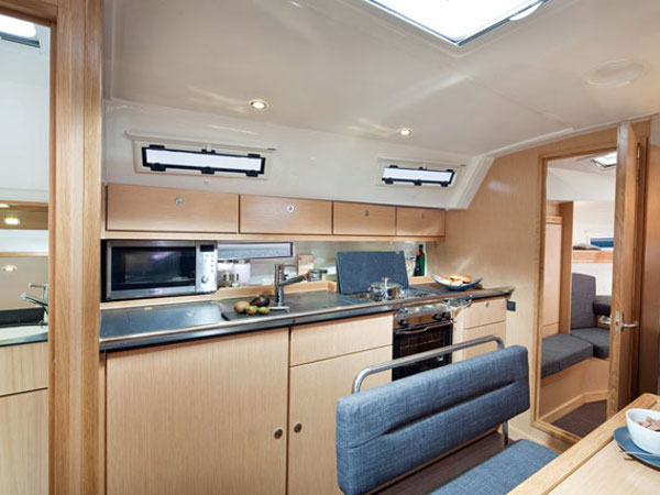 foto Bavaria Cruiser 40S 18