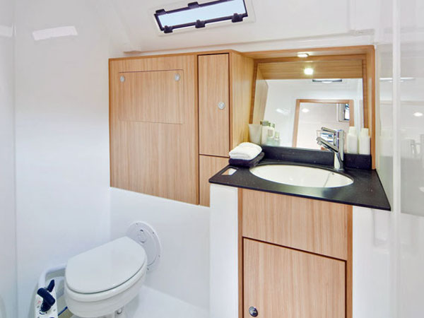 foto Bavaria Cruiser 40S 19