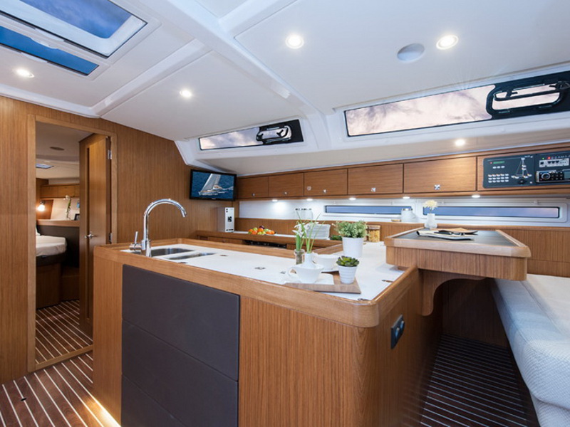 photo Bavaria Cruiser 56 8
