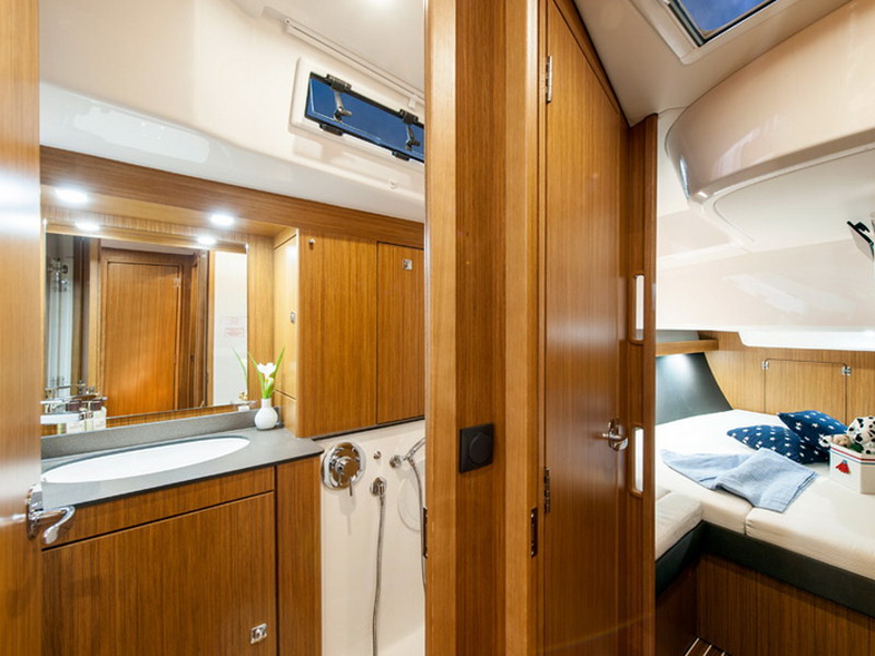 photo Bavaria Cruiser 56 10