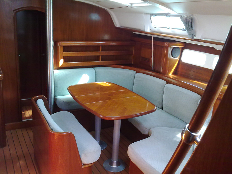 S/Y - Oceanis 411 - 4 Cabins - Built 2000