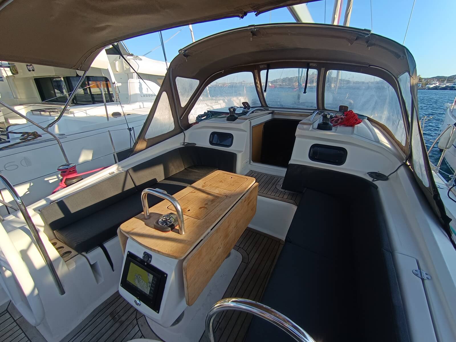 Yacht image 9