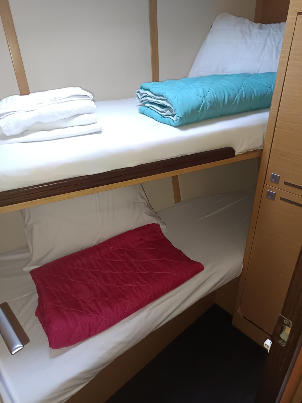 Yacht image 16