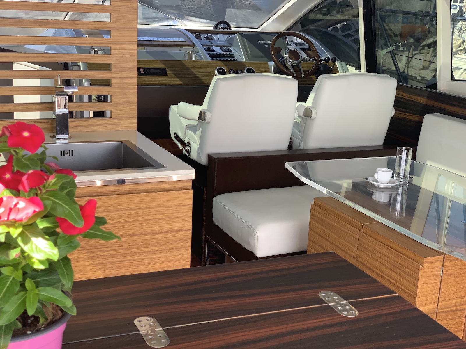 фото Absolute 52 FLY 17