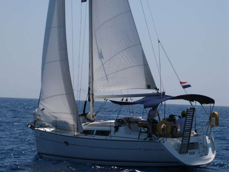 foto Sun Odyssey 32i 10