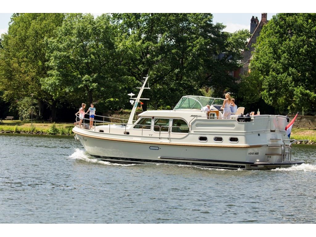 صور Linssen Grand Sturdy 40.0 AC 1