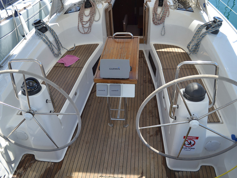 фото Bavaria 40 Cruiser 9