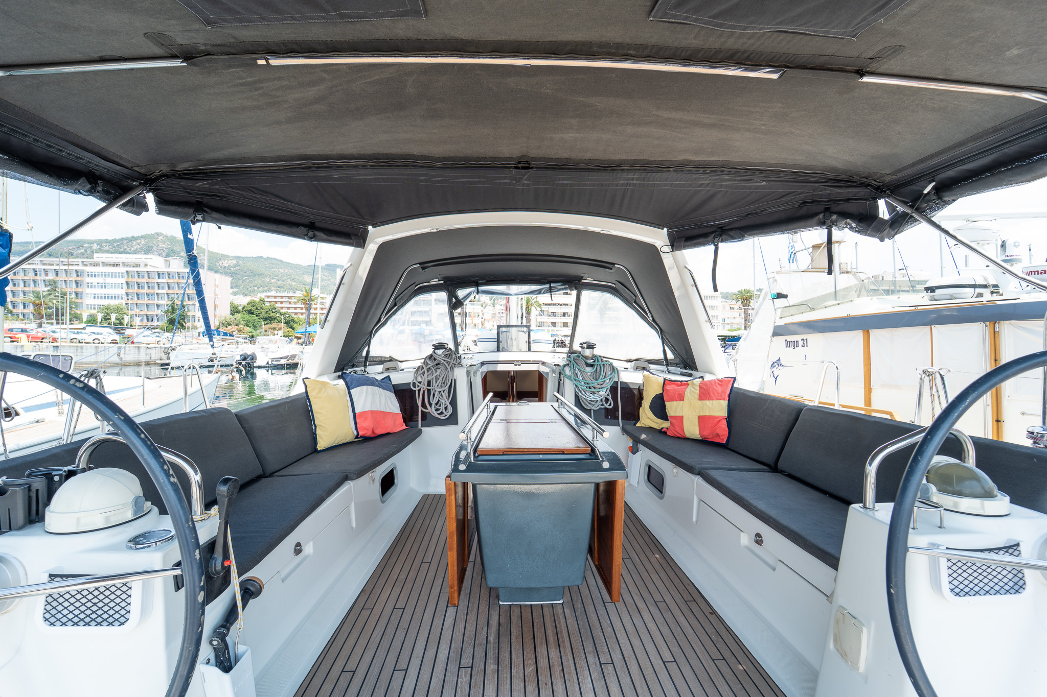 Oceanis 48, Kavala