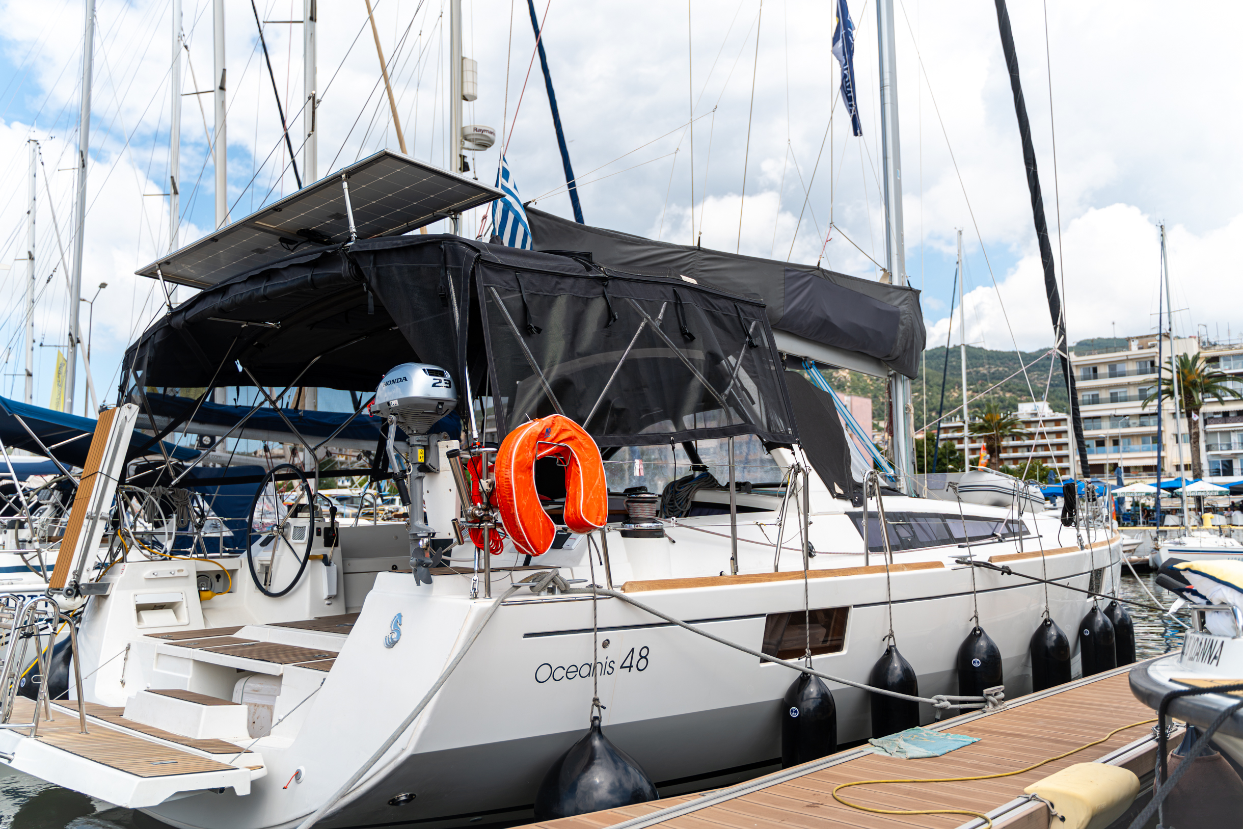 Oceanis 48, Kavala