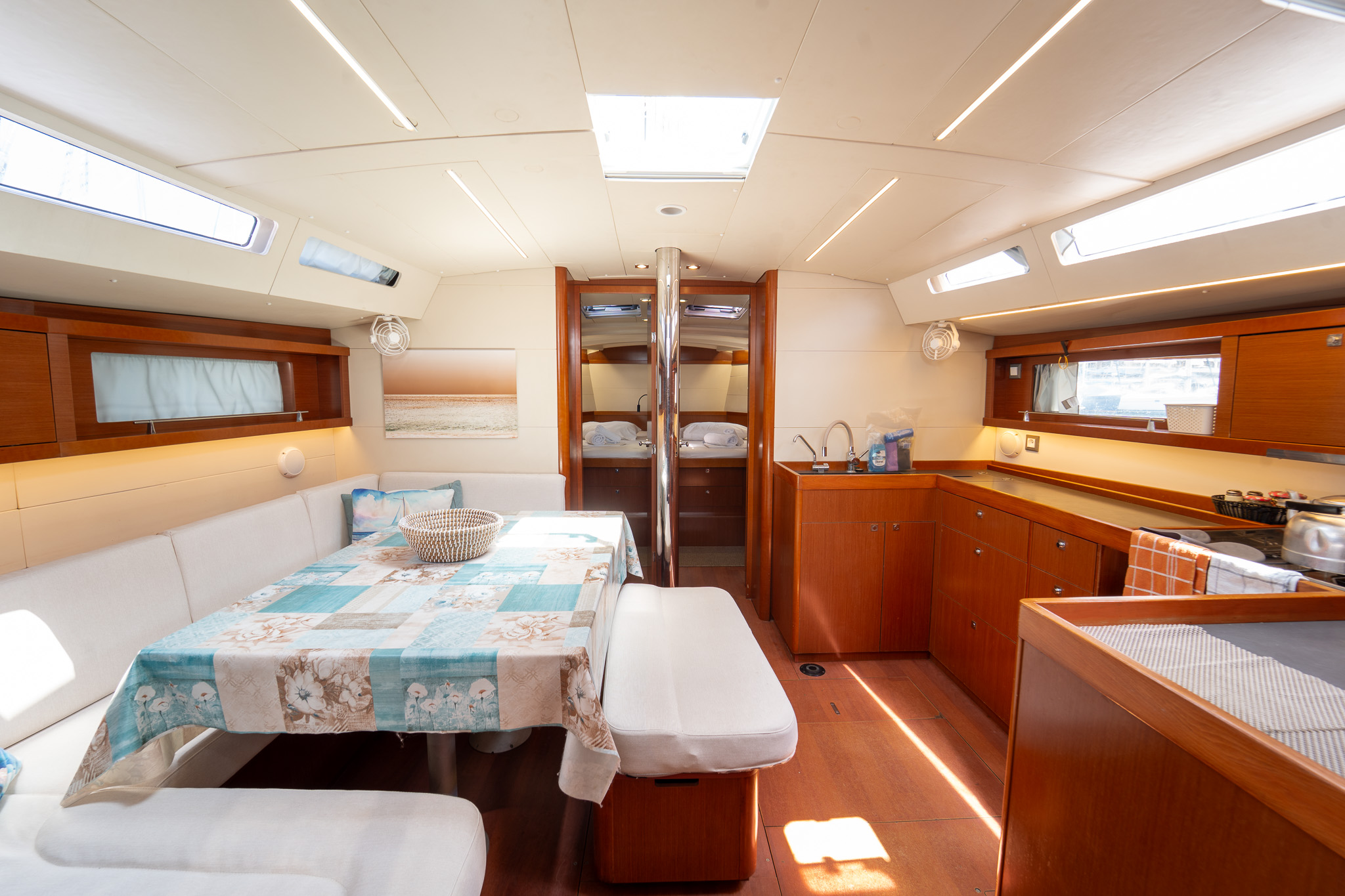Oceanis 48, Kavala