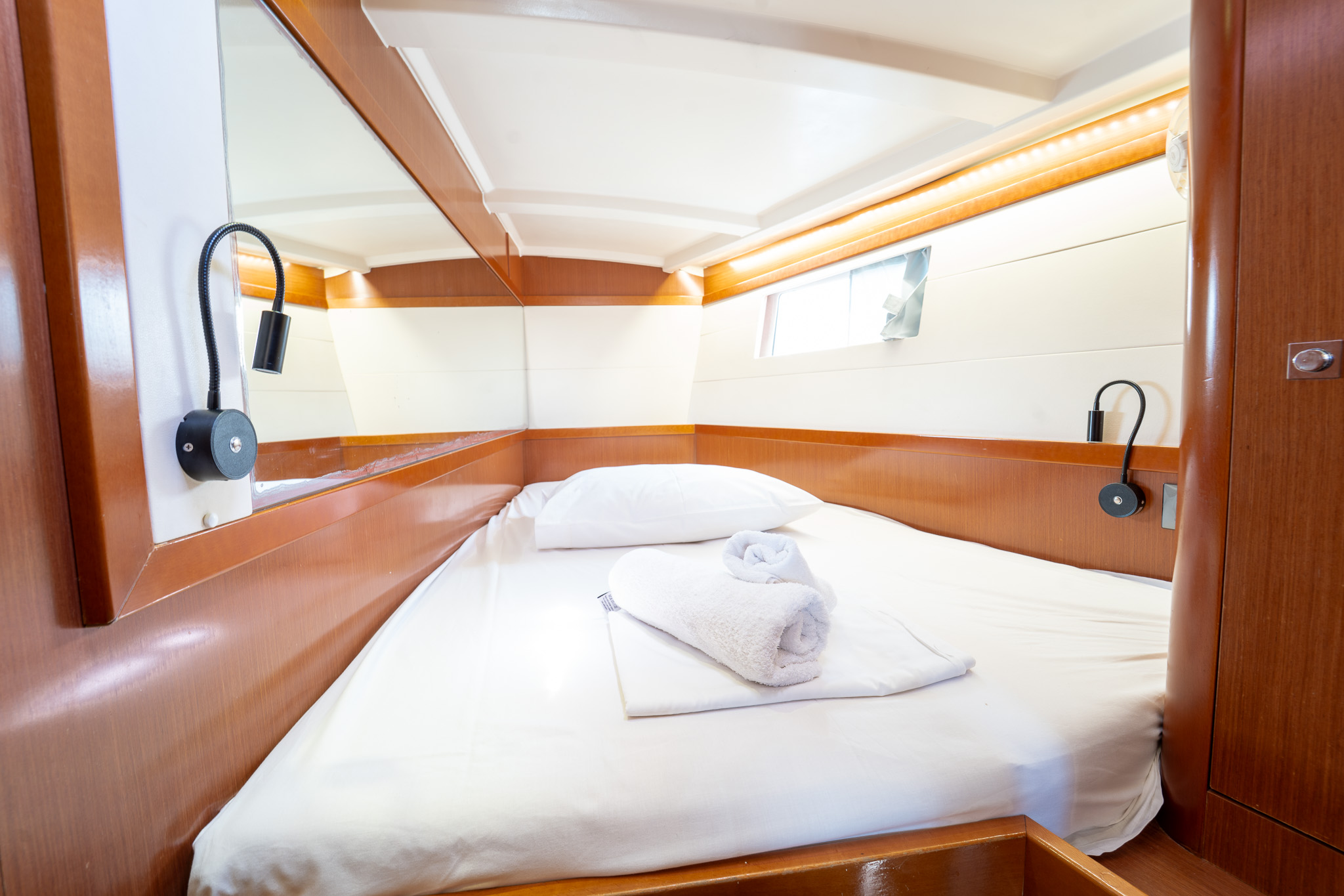 Oceanis 48, Kavala
