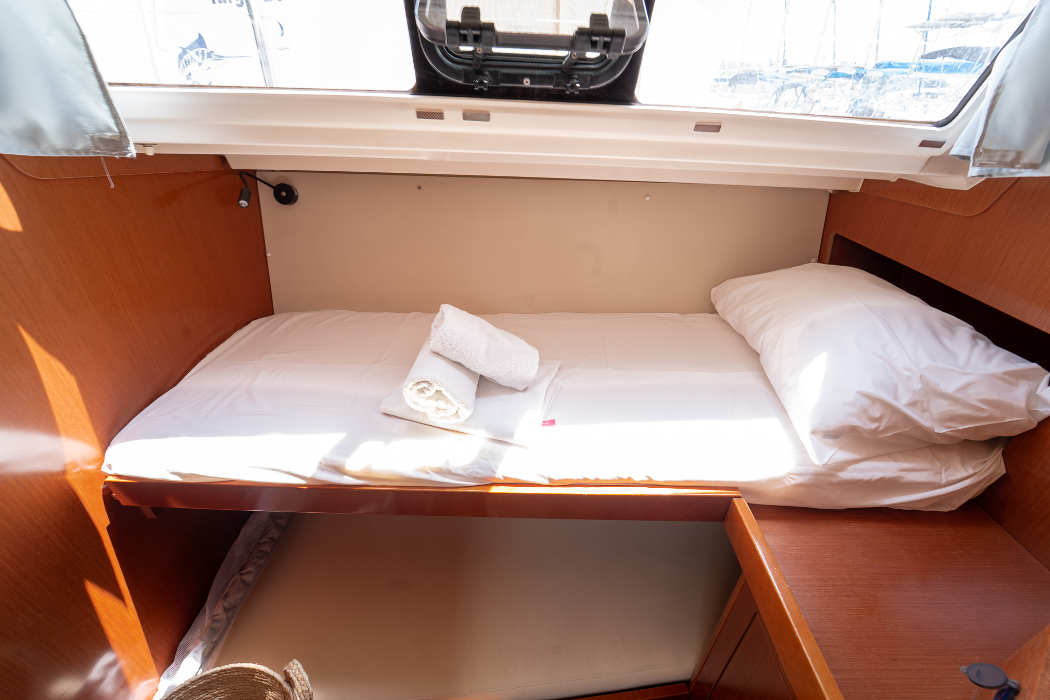 Oceanis 48, Kavala