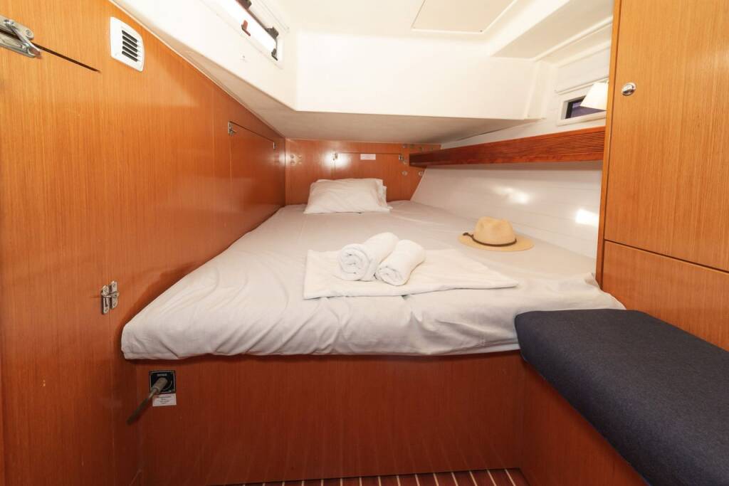 Bavaria  - COSTA COSTA -  - Греция, Port of Volos