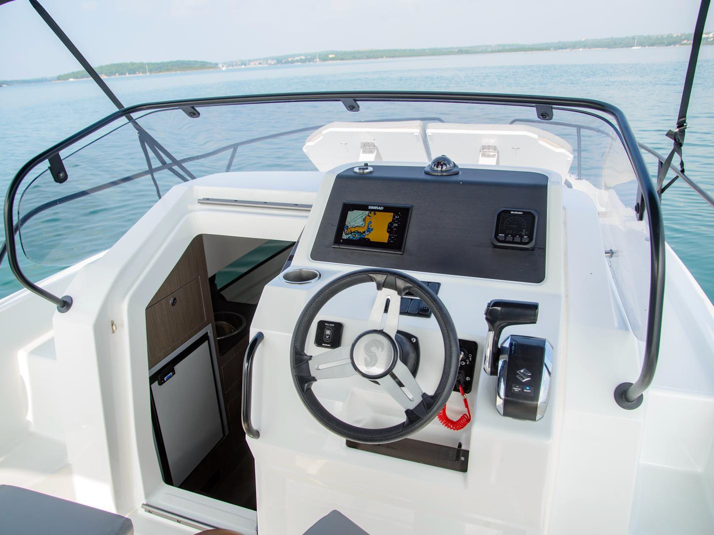Beneteau Flyer 8, Interior image