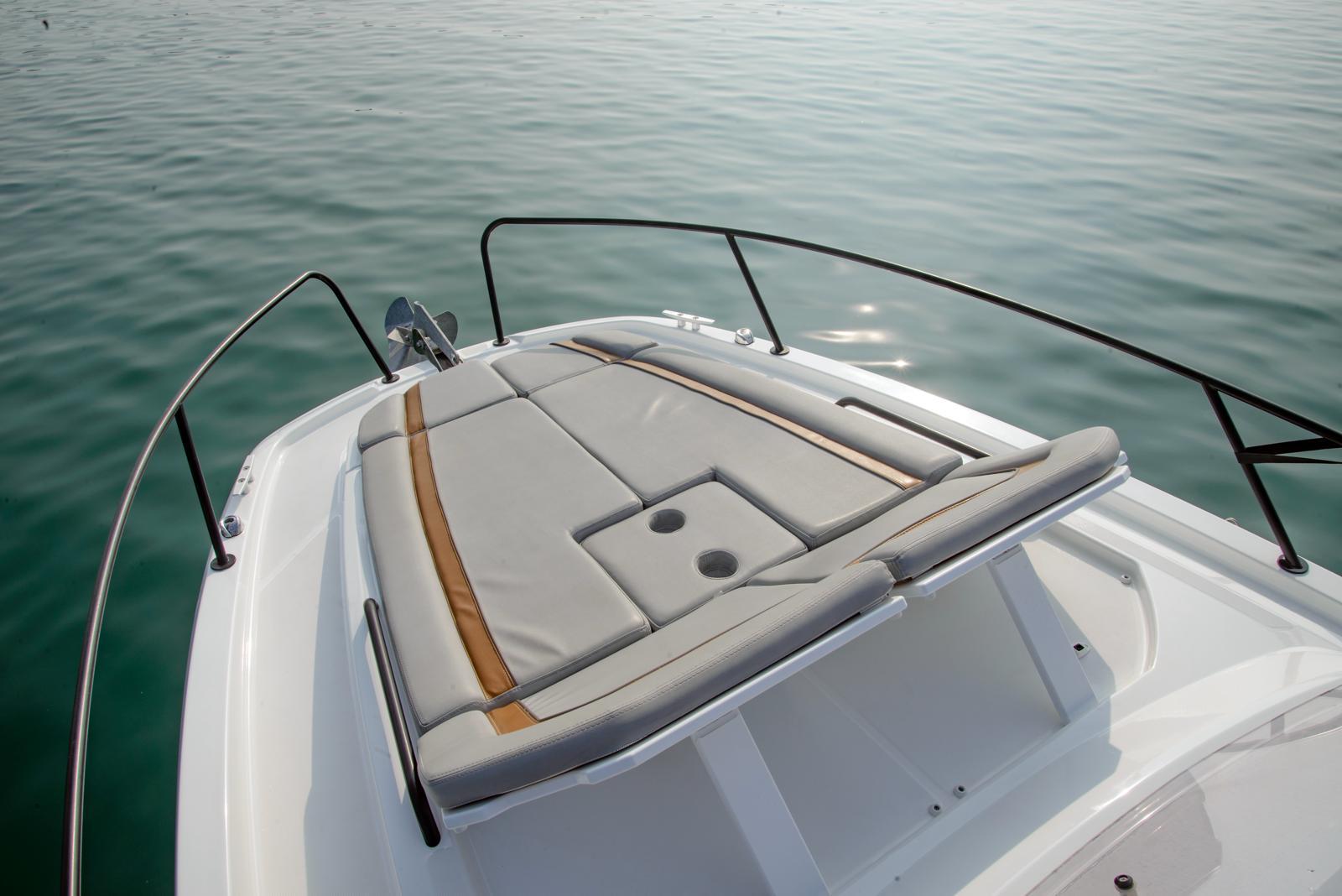 Beneteau Flyer 8, photograph 2