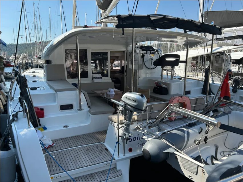 Catamaran