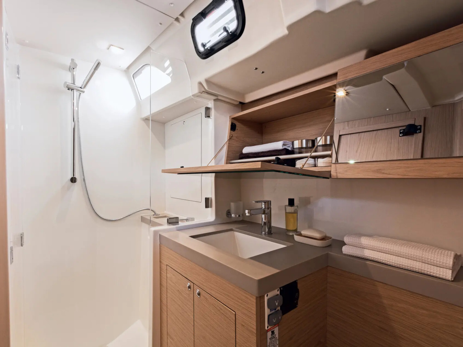 Oceanis 51.1, Primošten