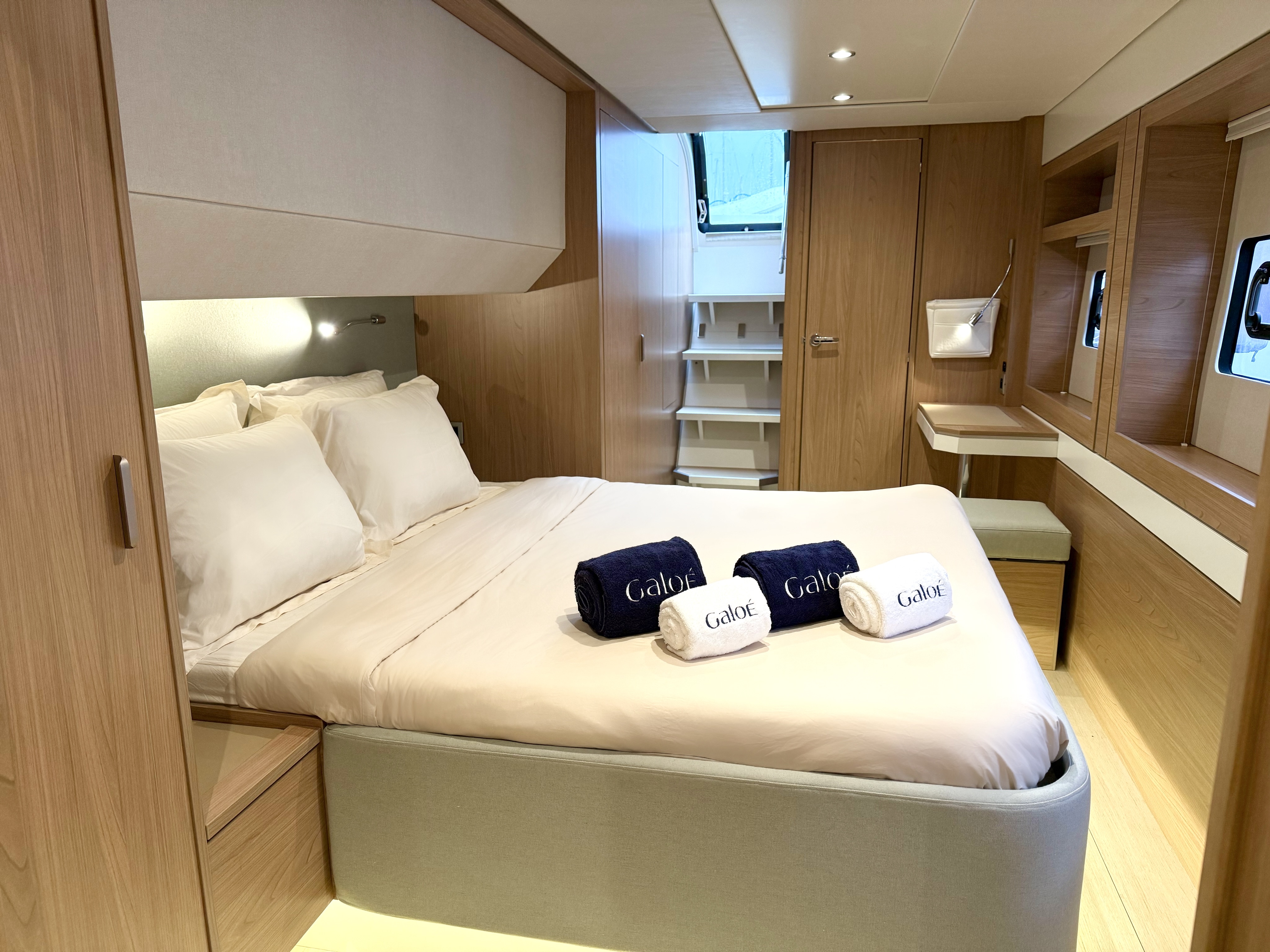 Yacht image 13