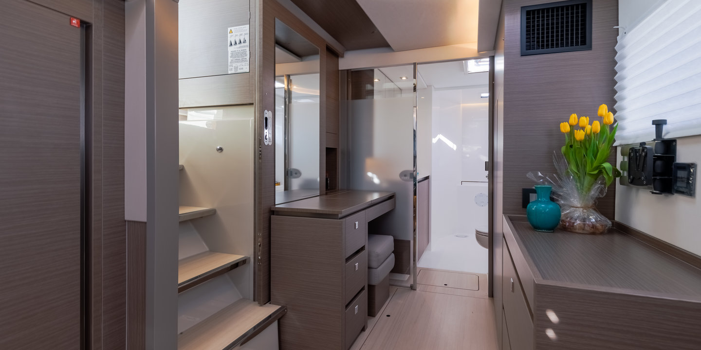 Moorings 5000 Exclusive Plus - Image 9