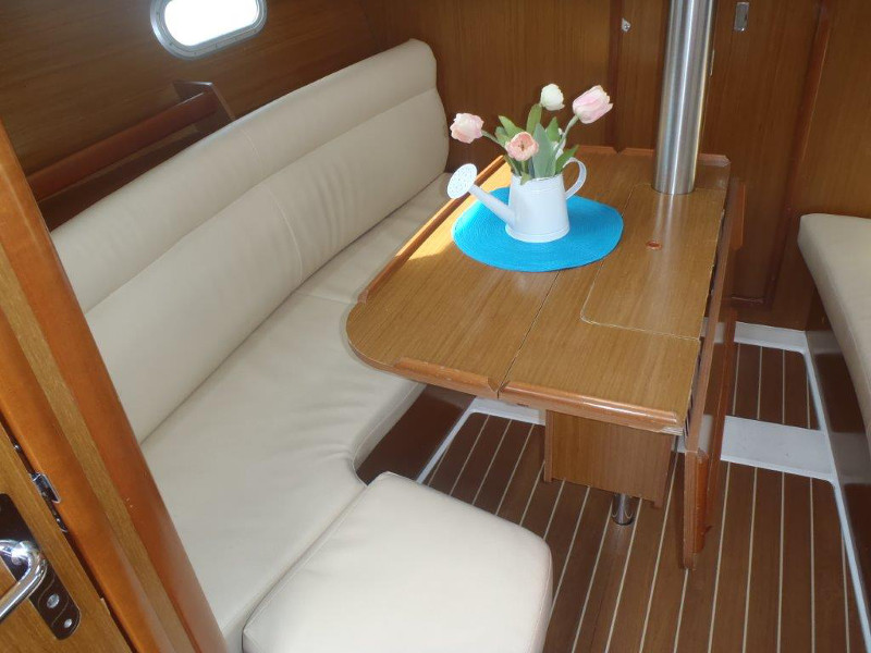 фото Sun Odyssey 32i 7