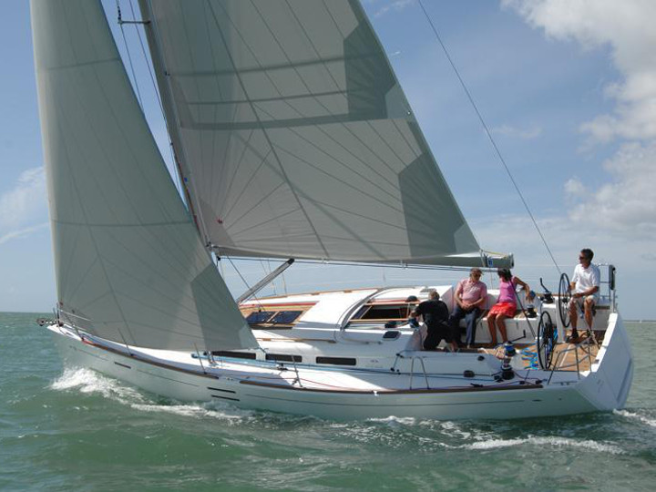 Dufour 40 Perf