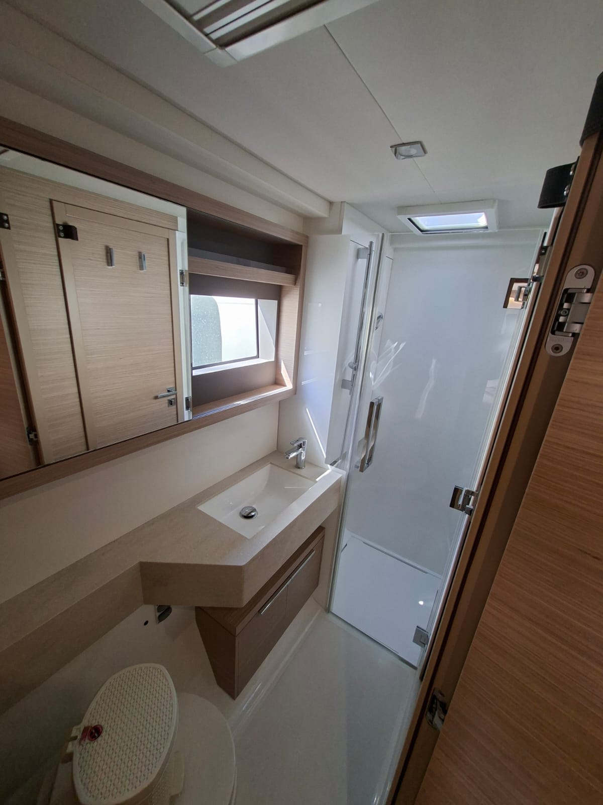 Yacht image 7