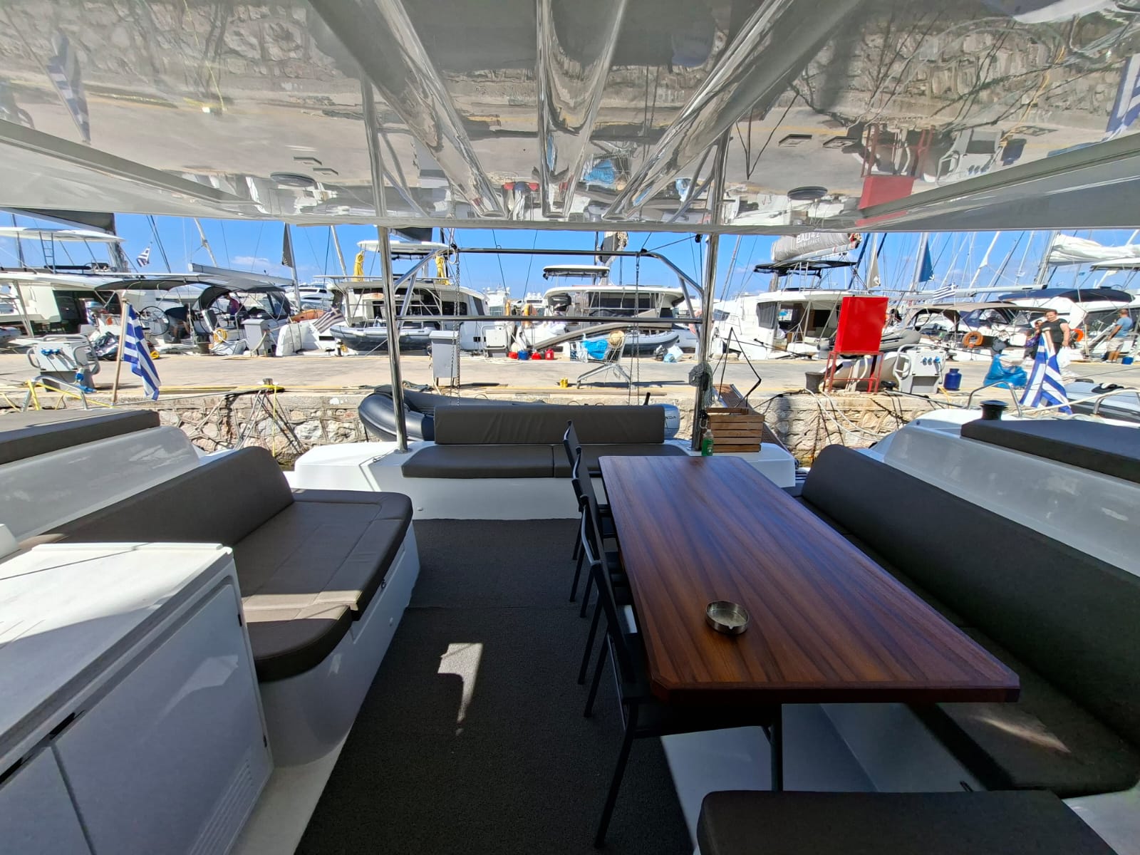 Yacht image 16