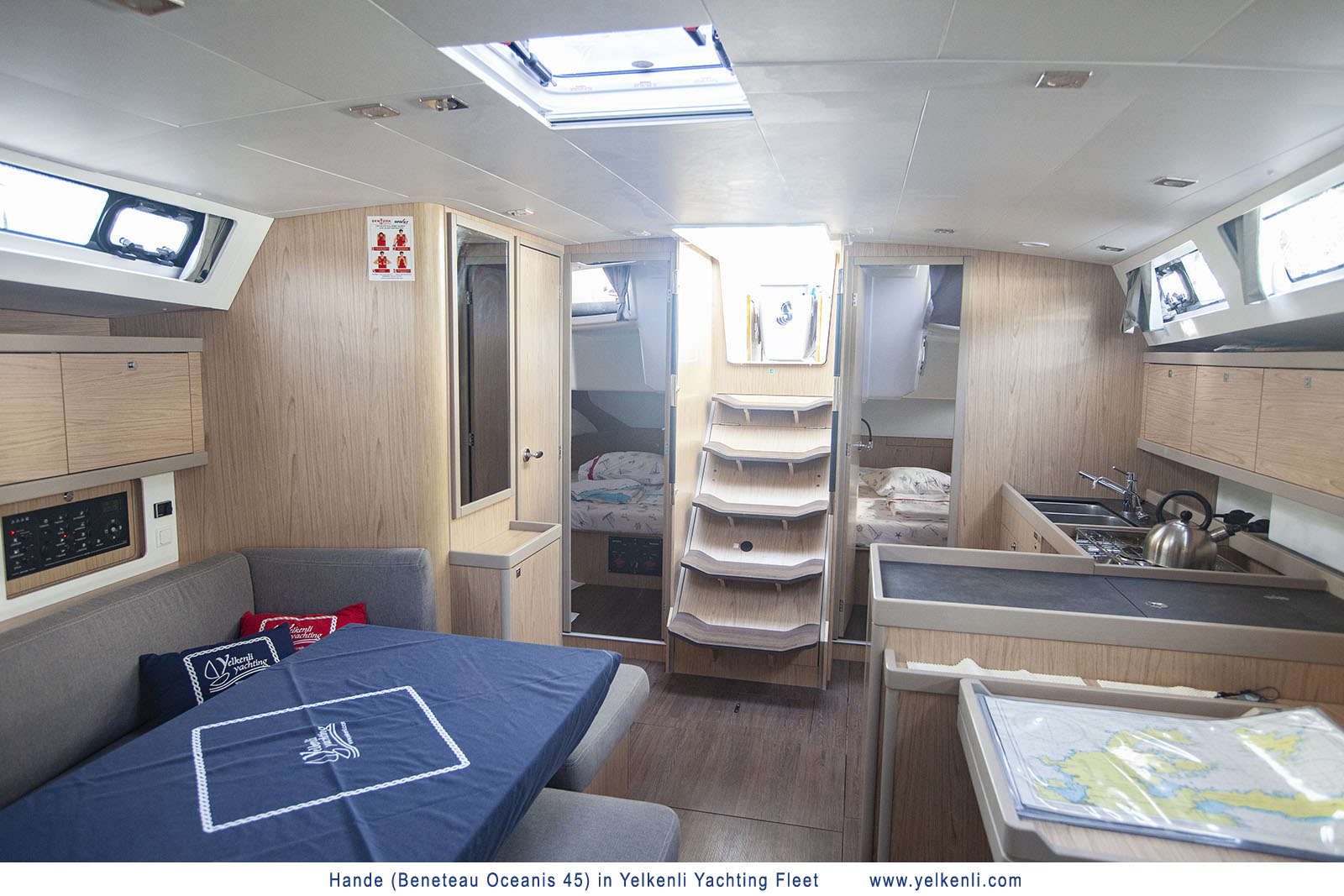 照片 Oceanis 45 30