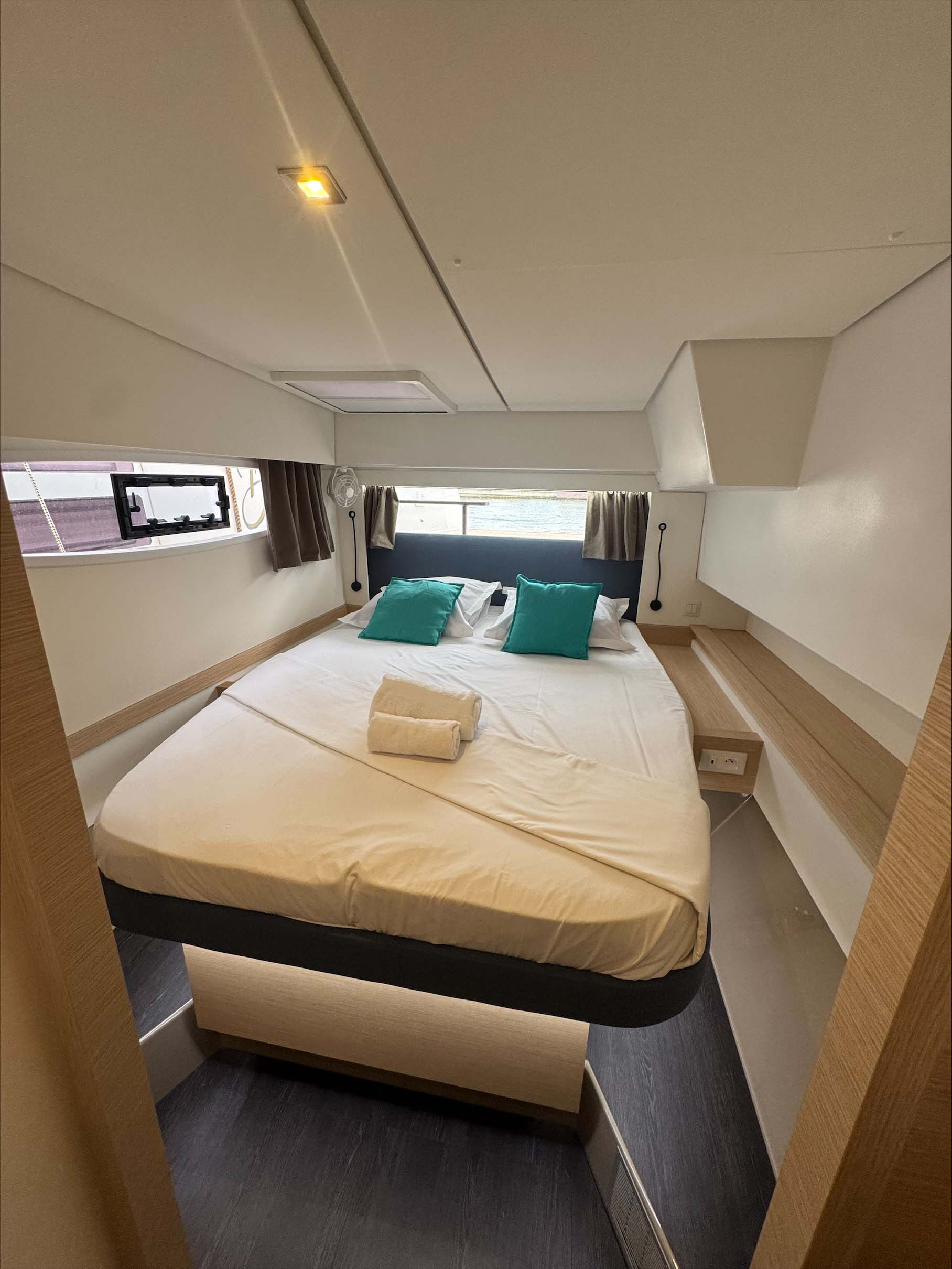 Yacht image 8