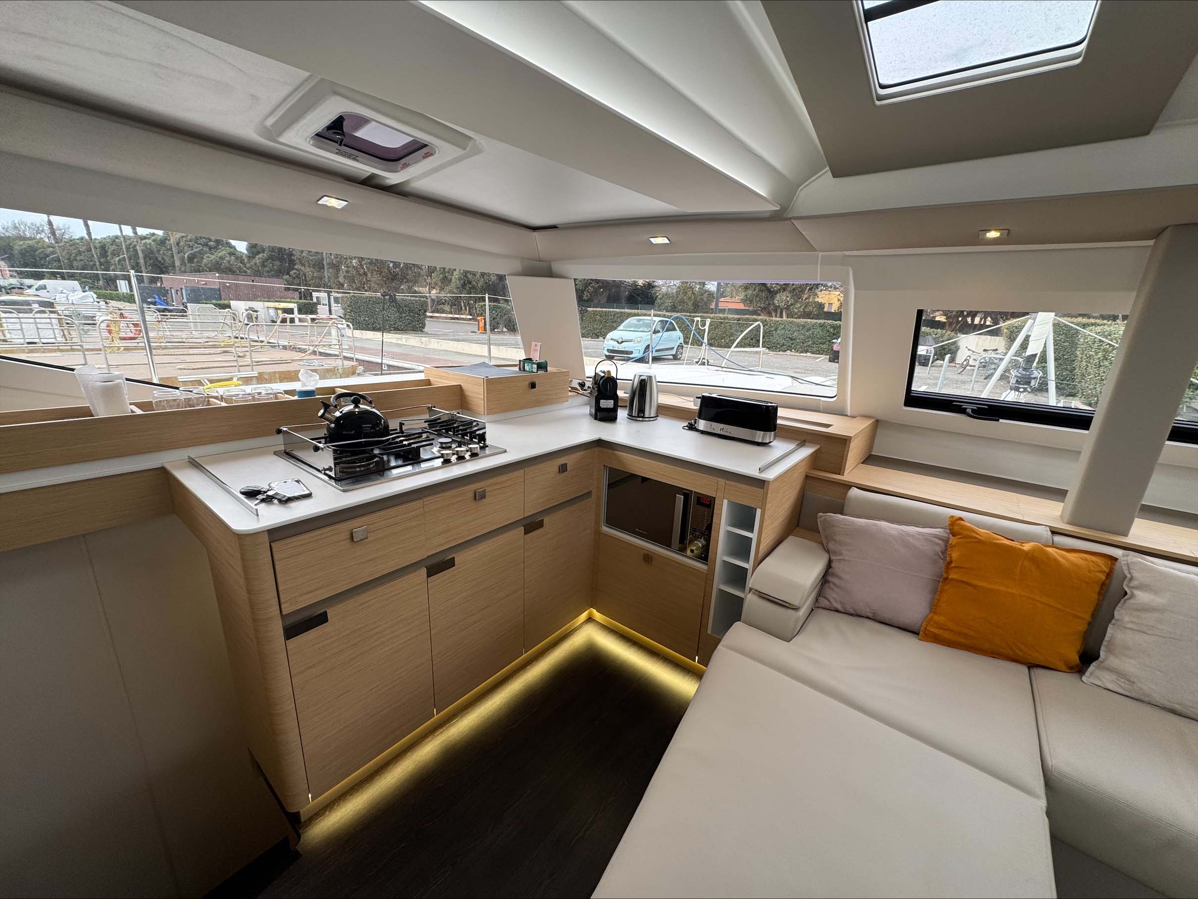 Yacht image 6