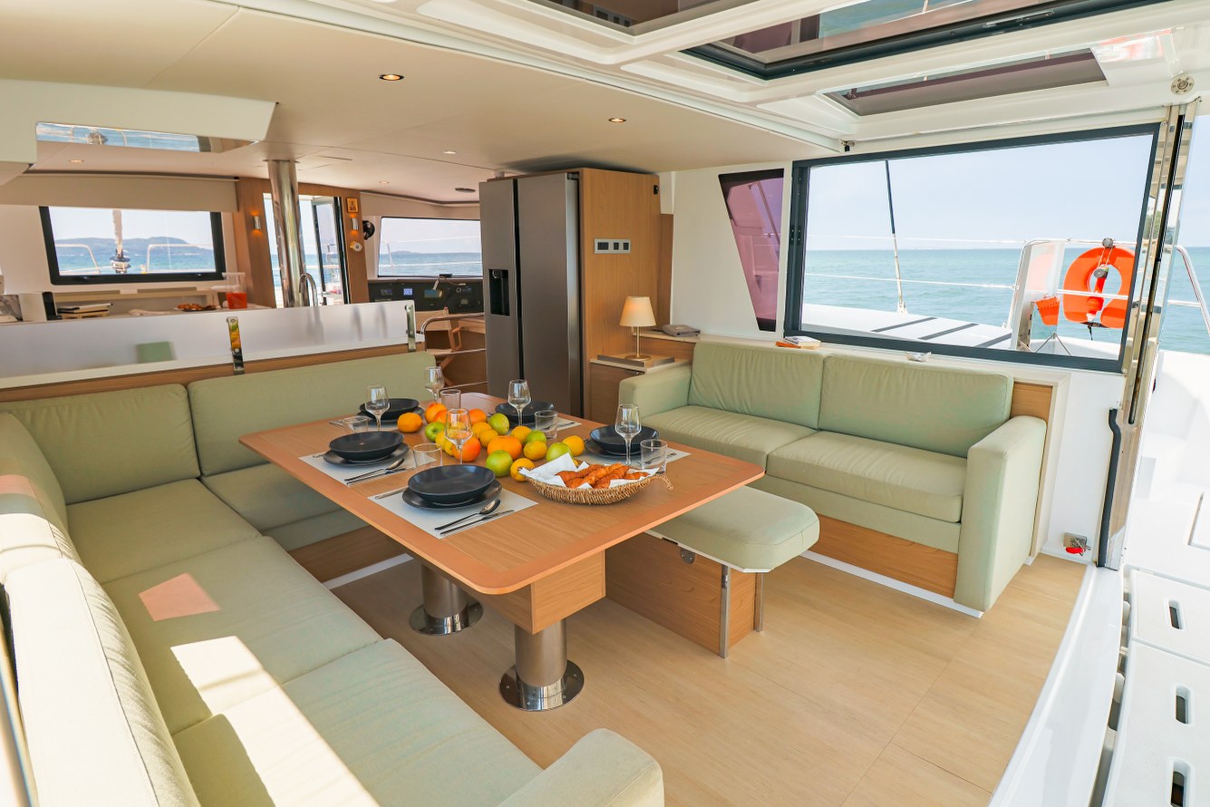 Yacht image 16
