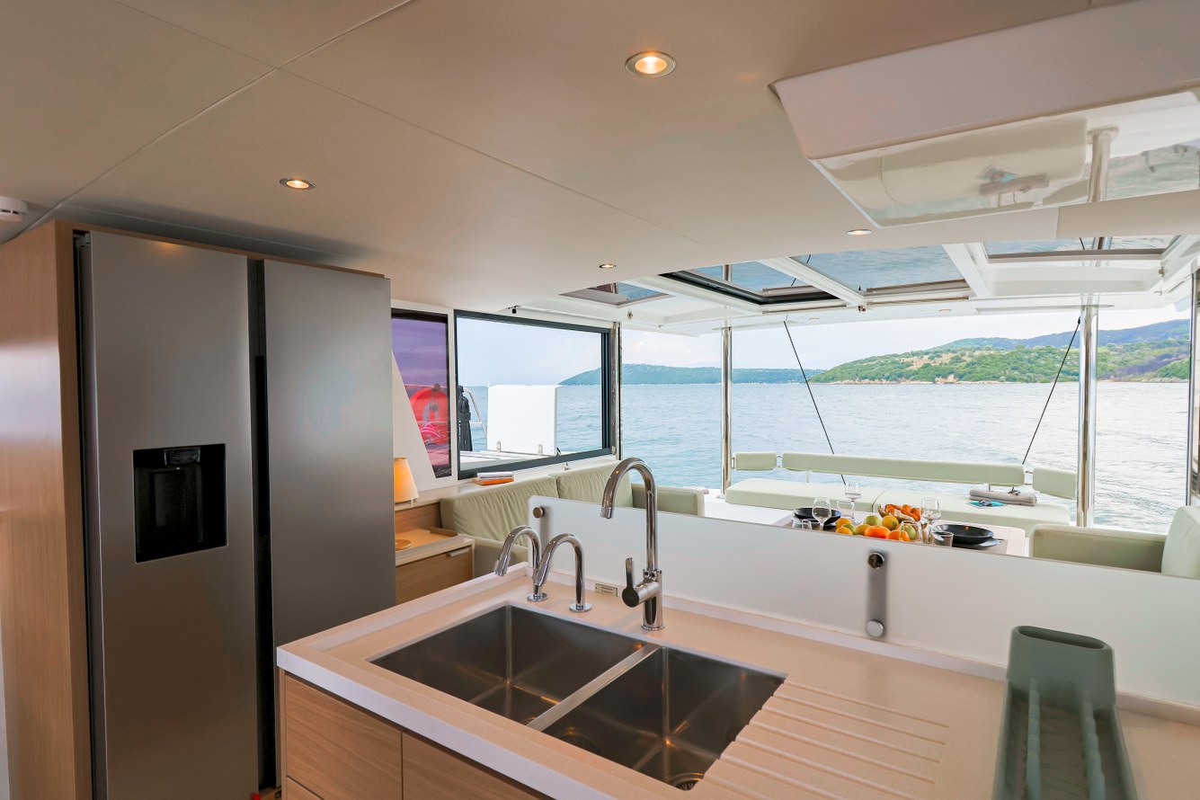 Yacht image 39